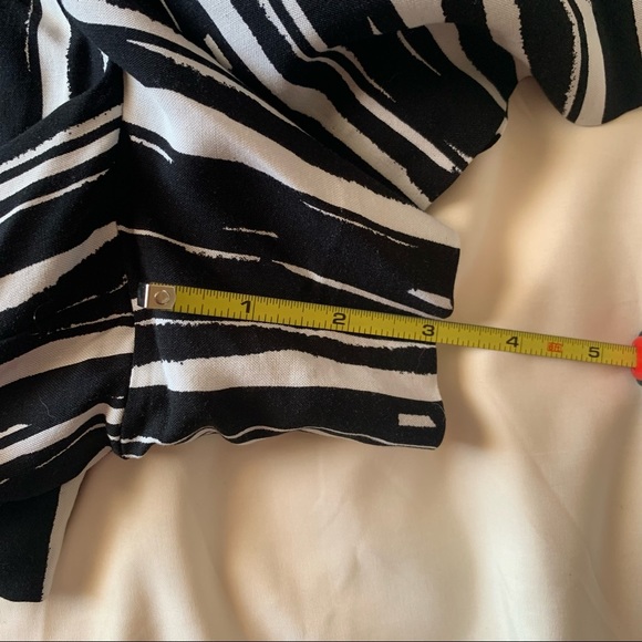 Striped shorts - Picture 3 of 8